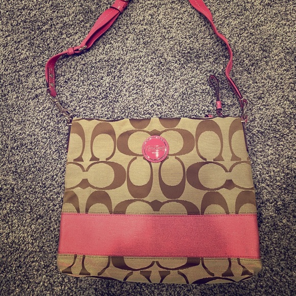 Coach Handbags - Coach purse